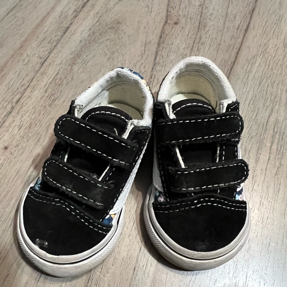 Vans Old Skool V Skate Shoe - Baby / Toddler - Black / Floral - Picture 3 of 5